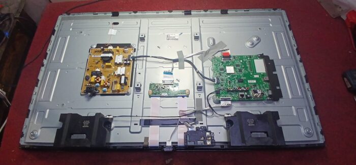⁦حوض كامل ال جي 43 بوصه موديل LG 43LK5730PVC بدون البوردات⁩ - الصورة ⁦1⁩