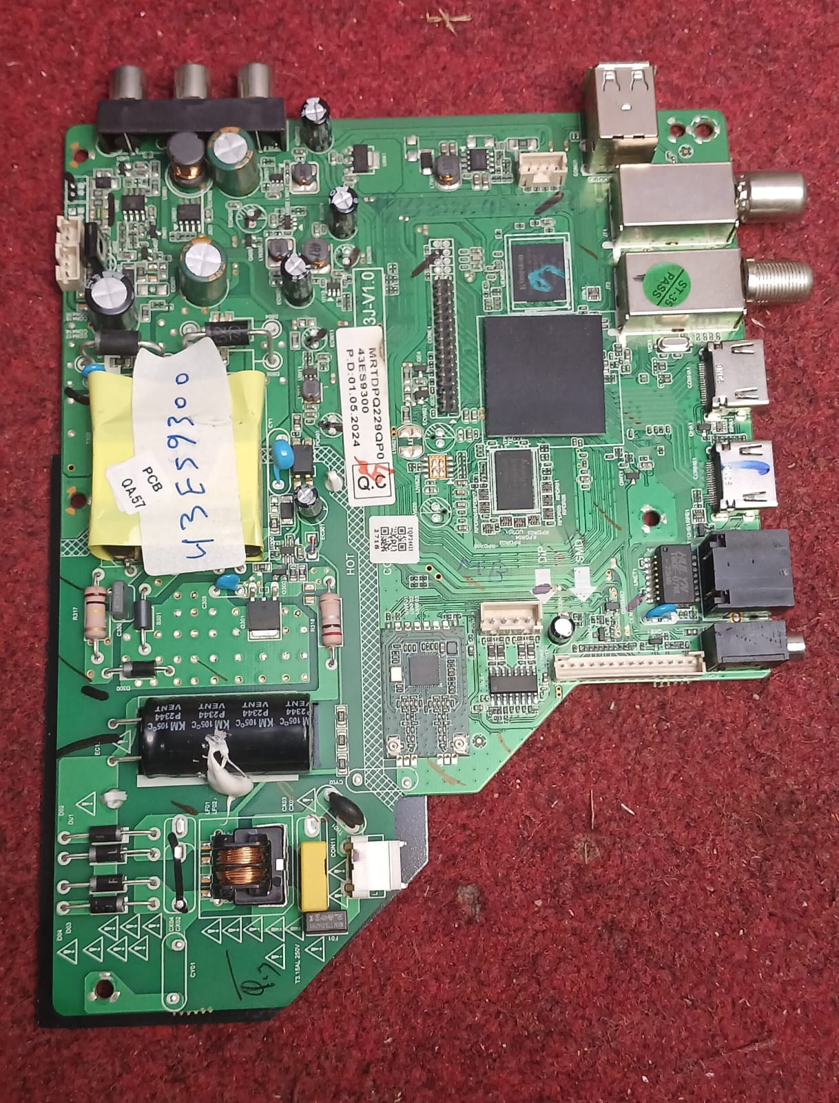 WhatsApp Image 2025-12-04 at 18.53.33_814dce15 بورده شاشه تورنيدو سمارت 43 بوصه 43ES9300 - الصورة 1